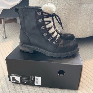 Sorel Black Lennox Lace Cozy Boots with Cream Faux Shearling